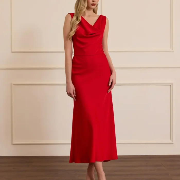 Sırt Dekolteli Degaje Yaka Saten Elbise