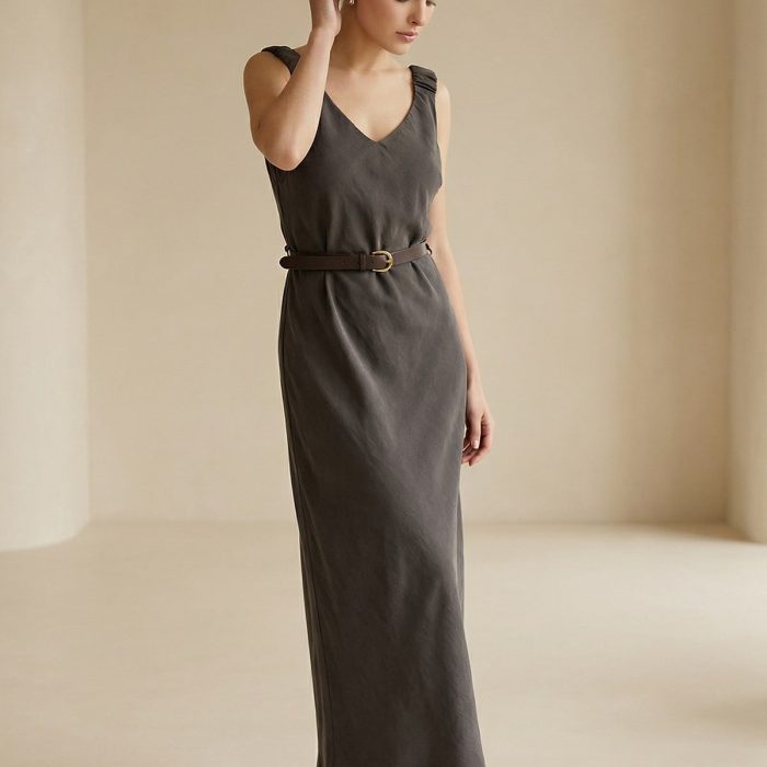 Acı-Kahve Askı Detaylı, Kolsuz Uzun Elbise